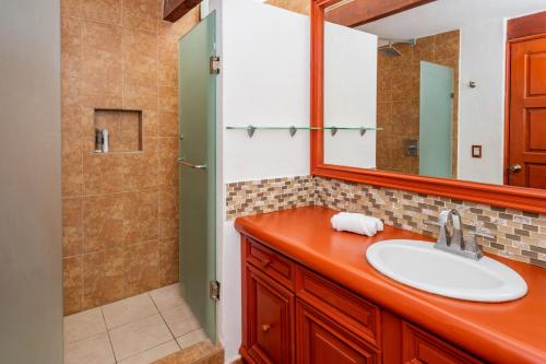 ห้องน้ำของ Villa tropically in Hotel Zone
