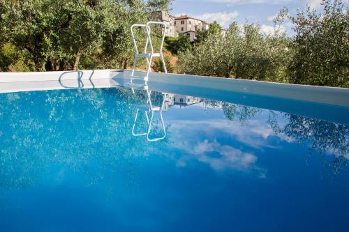 Gallery image of Chalet with pool and view on the olive groove in Coreglia Antelminelli