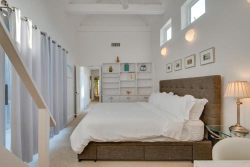 Gallery image of Beachfront Malibu House with Sauna and Ocean-View Deck in Malibu