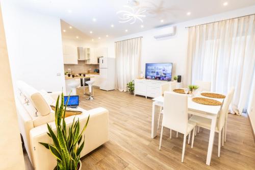 Noh Irnerio Modern 2 BDR Apt Huge Private Terrace