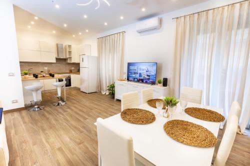Noh Irnerio Modern 2 BDR Apt Huge Private Terrace