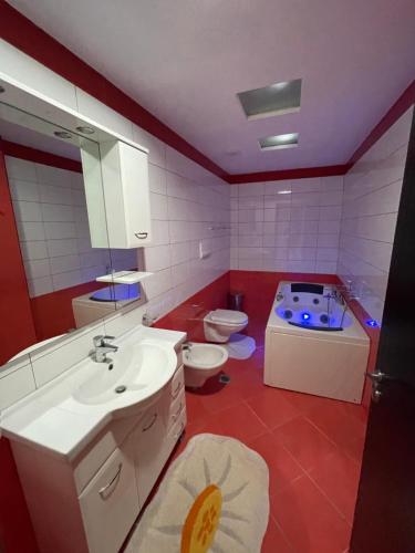 Ένα μπάνιο στο SeaView Golden Penthouse