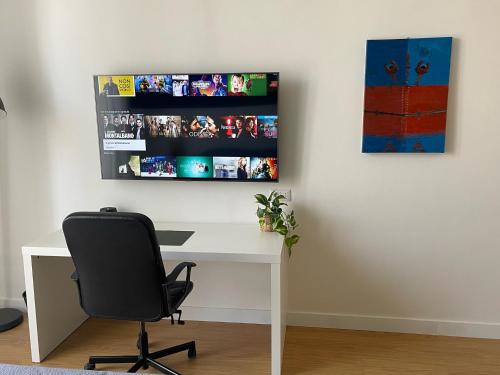 Art Studio 125