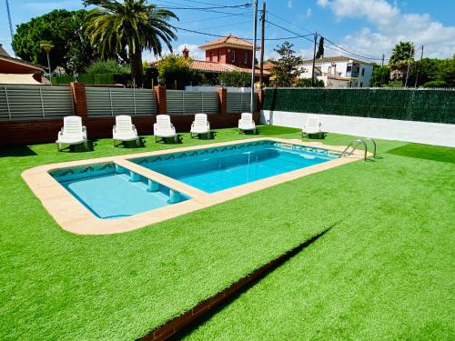 Bazén v ubytování Villa Sant Rafel nebo v jeho okolí