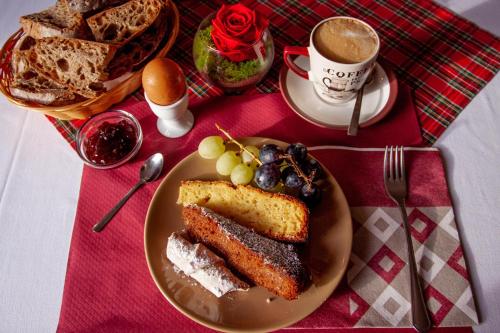 Comida no cama e café (B&B) ou em algum lugar perto