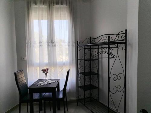 Photo de la galerie de l'établissement Appartement charmant à La Courneuve - 31 m² avec parking, à La Courneuve