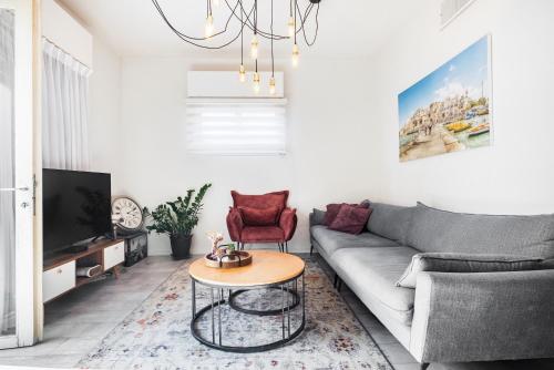 Premium 1BD apartment near the beach W/Balcony