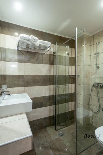 Ένα μπάνιο στο Hotel Oriana - Adults Only
