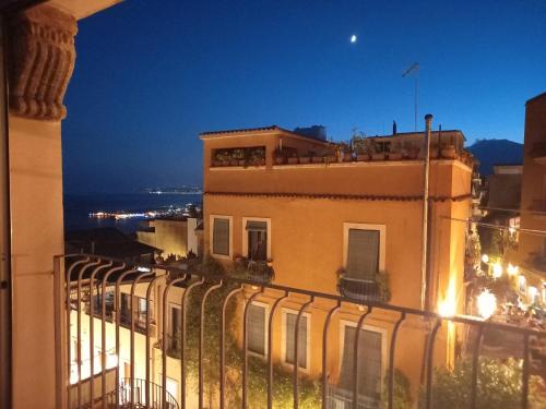 Balkoni atau teres di B&B Varò Taormina