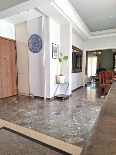 Large 1 bedroom Penthouse with Large Terrace