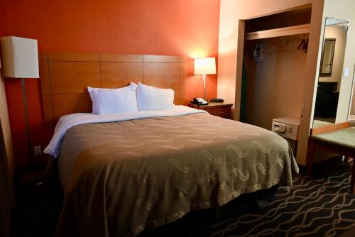 Quality Inn & Suites I-35 near Frost Bank Center Image