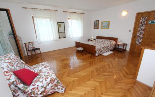 Apartments Mitton