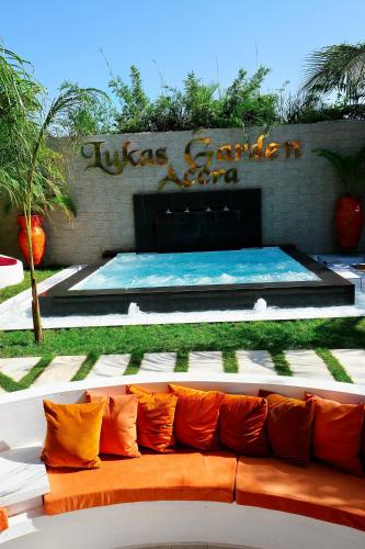 Kolam renang di atau dekat dengan Lukas Garden Accra with Pool, Jacuzzi & Gym