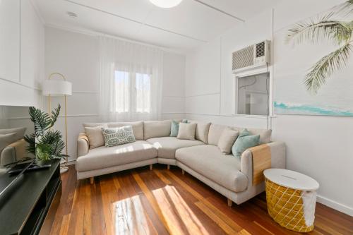 Χώρος καθιστικού στο Entire Beach House on Bribie Island