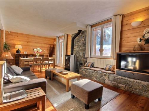 Chalet 12 pers, sauna, jacuzzi, animaux admis, parking - FR-1-455-239
