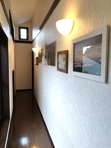 Televisyen dan/atau pusat hiburan di 江の島の頂上から海を眺める一棟ヴィラ 一組限定貸切 The ENOSHIMA Villa AO