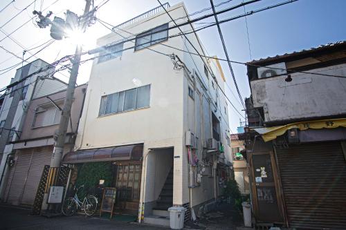 ＠Home天下茶屋３F〜駅まで徒歩5分・最大6人・グループ旅行最適＊浴室＋トイレ＋洗面所＊2