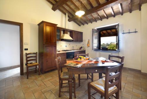 Η κουζίνα ή μικρή κουζίνα στο Agriturismo Bellarosa