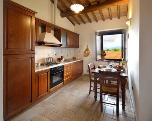 Η κουζίνα ή μικρή κουζίνα στο Agriturismo Bellarosa