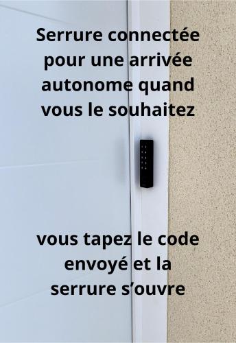 Fotografie z fotogalerie ubytování Chambre Zen - SDB WC Privatif - Entrée autonome - Grande TV NETFLIX v destinaci Compiègne