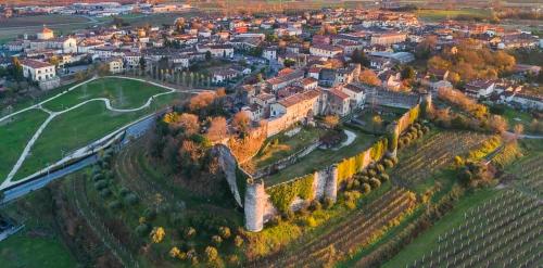 Letecký snímek ubytování Thomas' Castle