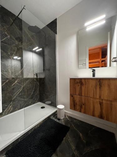 Photo de la galerie de l'établissement Appartement 6 personnes aux pieds des pistes, à Gourette