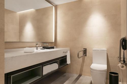 Koupelna v ubytování Four Points by Sheraton Chengdu, Anren