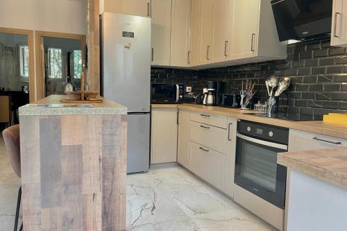 Modern 3 rooms on the ground floor photo 11
