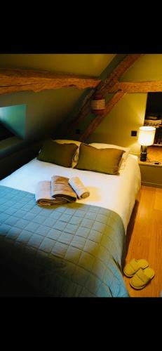 En eller flere senge i et værelse på 1h40 de paris - le perche - Normandie