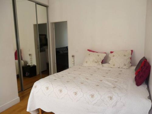 Beautiful 4 people flat in Paris, Bastille