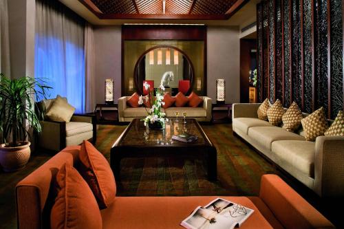 Posezení v ubytování The Ritz-Carlton Sanya, Yalong Bay