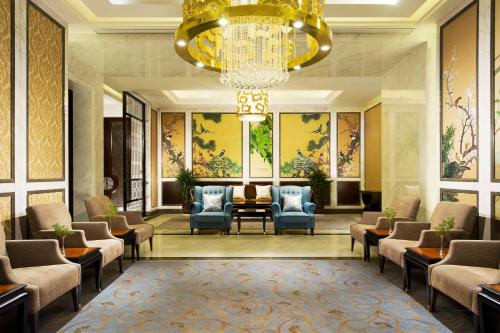 Posezení v ubytování Sheraton Qingdao Jiaozhou Hotel