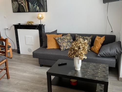 Séjour au Bord de l’eau - Moulin Authentique avec Pêche et Confort Moderne - FR-1-410-393