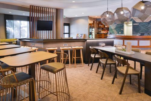 SpringHill Suites by Marriott Corona Riverside – Photos 3