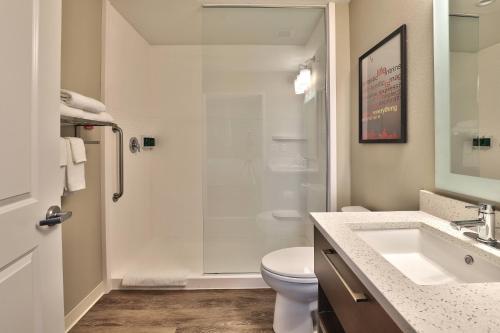 Bagno di TownePlace Suites by Marriott Albuquerque Old Town