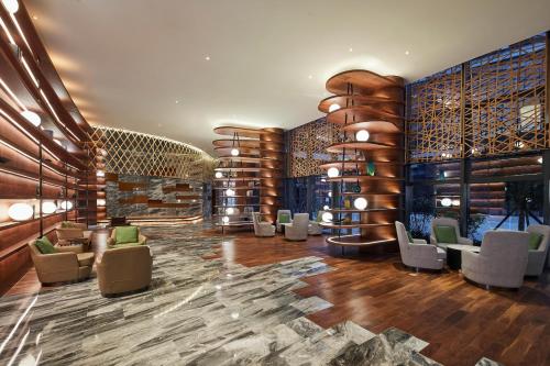 Posezení v ubytování The Westin Qingdao West Coast