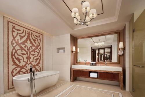 Koupelna v ubytování Yiwu Marriott Hotel