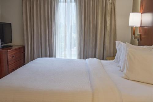 Katil atau katil-katil dalam bilik di Residence Inn by Marriott Columbia Northwest/Harbison