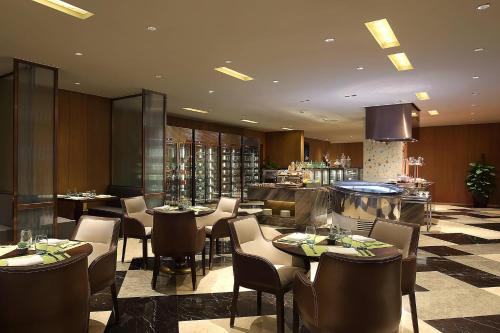Posezení v ubytování Sheraton Grand Hangzhou Binjiang Hotel