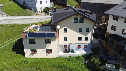 Ferienhaus Bergblick Kappl, nur 17 Minuten vom Skigebiet Ischgl entfernt