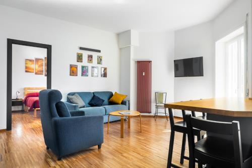 Cozy flat 2 bedrooms 2 bathrooms with balcony