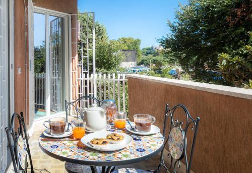 Cozy flat 2 bedrooms 2 bathrooms with balcony