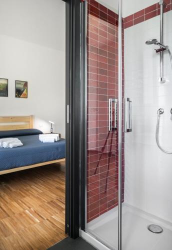 Cozy flat 2 bedrooms 2 bathrooms with balcony