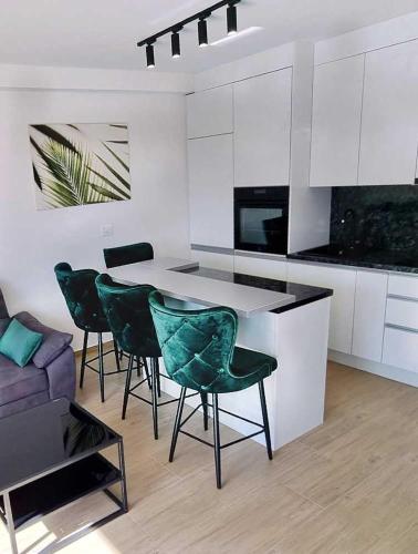 Palm Beach Apartment, Povljana