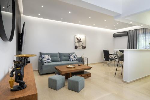 Elegant Oasis 2 BR Apt near the Marina & the Beach