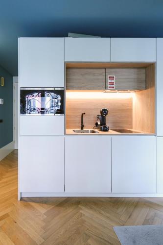 HM - Infante Riverside Apartment B