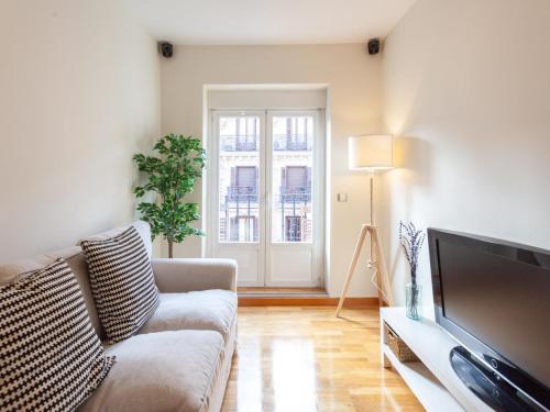 Piso con dos dormitorios frente a Plaza Mayor