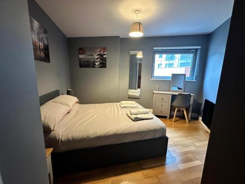 Fantastic and modern city centre flat with FREE parking! photo 9