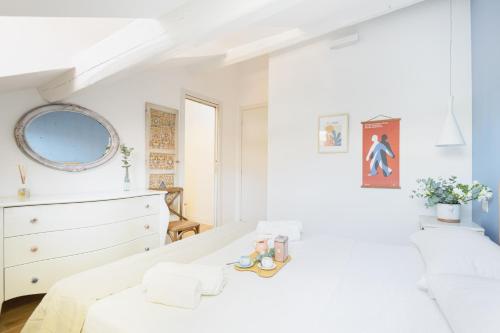 Easylife - Milan - Sottocorno 5A - Historic Center