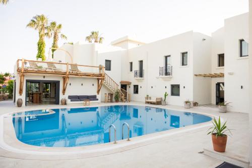 Bazén v ubytování Bitez Corner Boutique Hotel nebo v jeho okolí